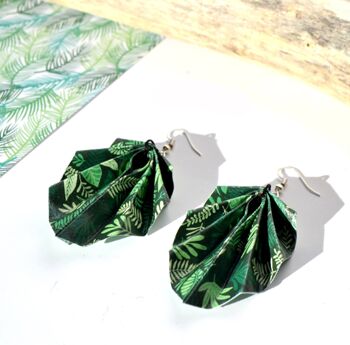 Boucles d'oreilles origami papier jungle motif feuille verte 3