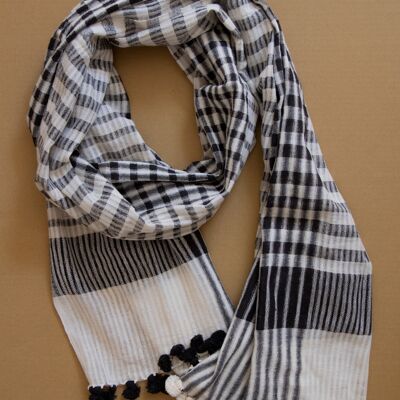 Long, hand-woven summer scarf made from organic cotton in black and white
