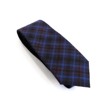 cravate bleue écossaise 1