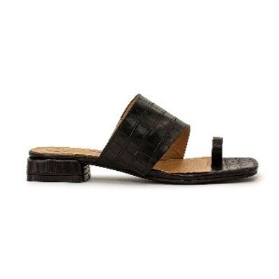 Betsy Toe Ring Sandal in Black