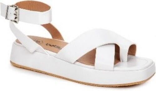Betsy Toe ring chunky flatform sandal , WHITE