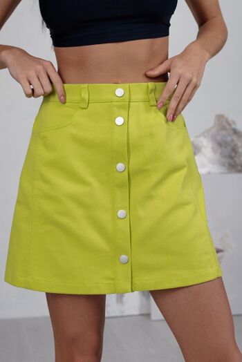Mini-jupe en jean cloutée avec poches 2