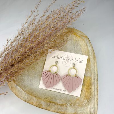 The Scalloped Dangle in Antique Rose