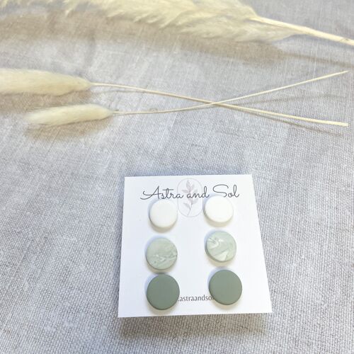 The UKIYO studs in Sage - Sage