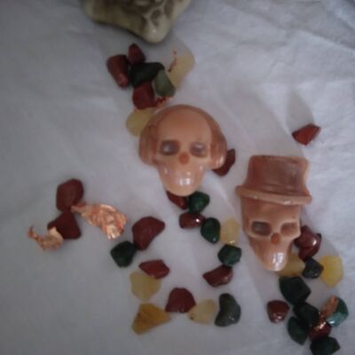 2D Skull With Hat & Headphones set of 2 Wax Melts , Paraffin