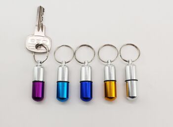 Porte-clés mini pilule 4
