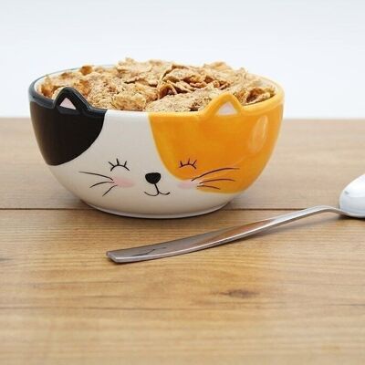 Cereal bowl cat made of ceramic