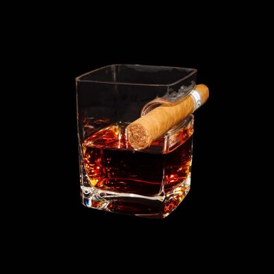 bicchiere di whisky moderno