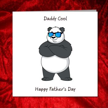 Carte de fête des pères Daddy Cool - Panda drôle avec des nuances 4