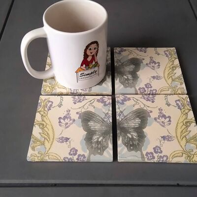 Posavasos de madera con mariposas para decoupage