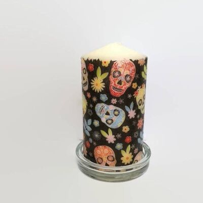 DETAILS:
* The candle measures 15cm height and 7cm width.
*