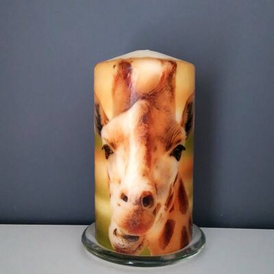 Bougie pilier décorée de girafes