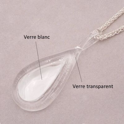 Collier de créateur en verre de Murano. Pendentif DOLCE au coeur de verre blanc