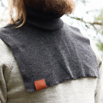 MEHTÄ – 100% Alpaca Wool Neckwarmer - Graphite