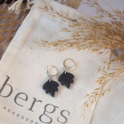 Black leaf huggie earrings - stainless steel