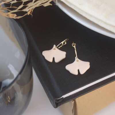 Gingko hoop earrings - Sand