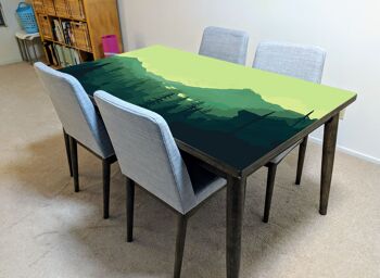 Housse en vinyle laminé Mountain Forest View autocollante pour bureau et tables 5