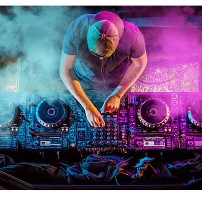 DJ in Front of Console Laminated Vinyl Cover Self-Adhesive for Desk and Tables