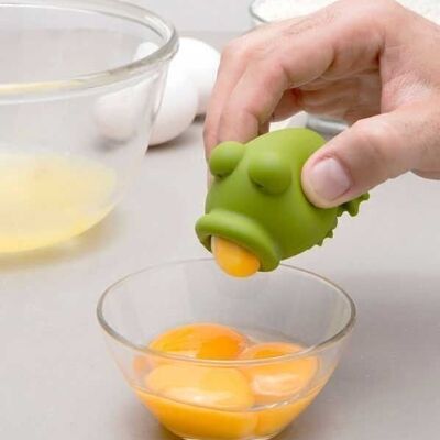 YolkFrog Egg Separator | Practical egg yolk separator