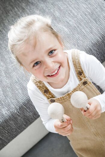 Maracas bébé hochet écologique jouet en bois non traité et fabriqué à la main en Allemagne et 100 % fabriqué en Allemagne 2