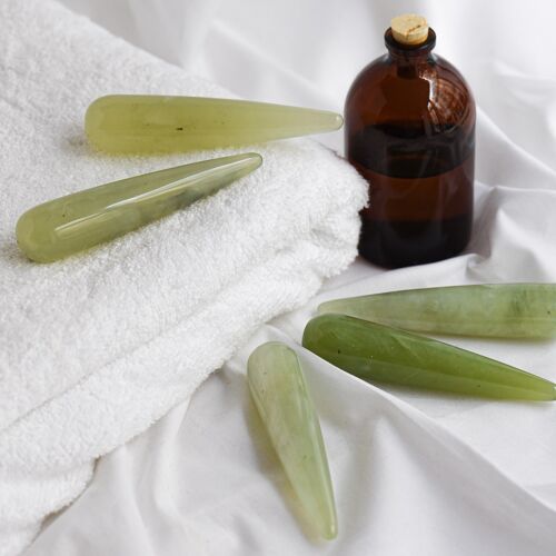 Compra Bastone da massaggio in pietra naturale di giada cinese all'ingrosso