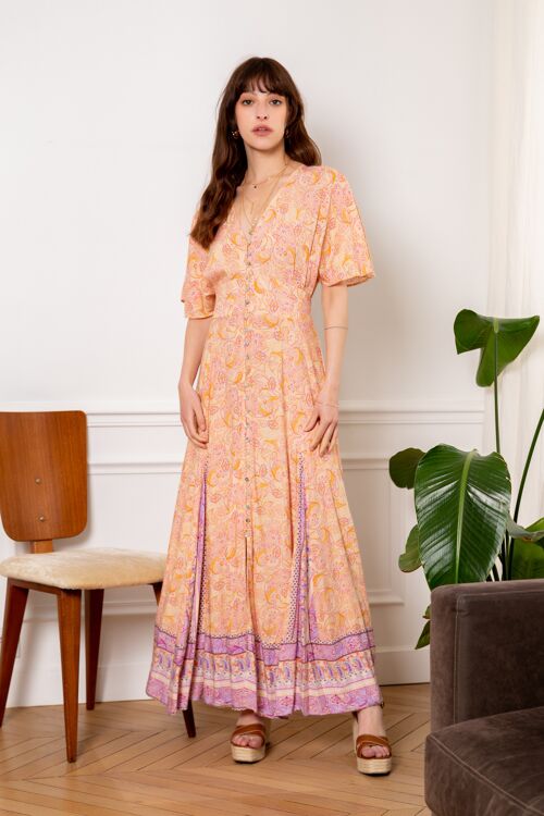 Robe longue boutonnée cintrée à la taille à imprimé bohème avec col V