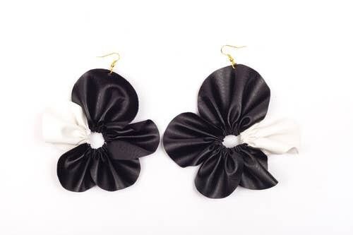 ORECCHINI FIORI A PORTER FORMA PRIMA- FATTO A MANO IN ITALIA CON AMORE | Emanuela Salatino