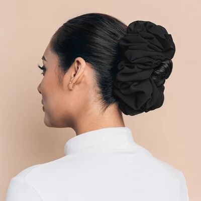 Natural looking volumizing Scrunchie black