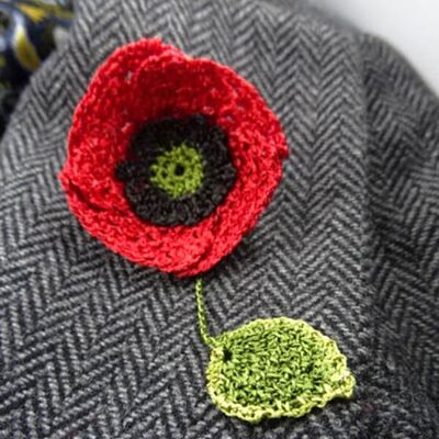 Crochet large poppy brooch - Red