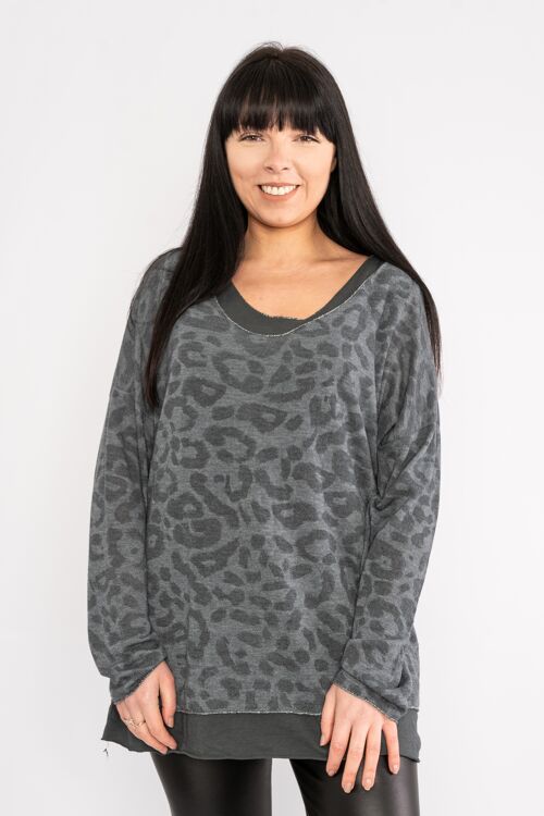 Charcoal long sleeve leopard print top with matching vest