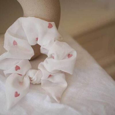 White Cotton Oscar Knot Scrunchie Embroidered Pink Hearts