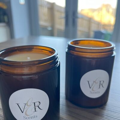 1 candela con marchio V&R Scents