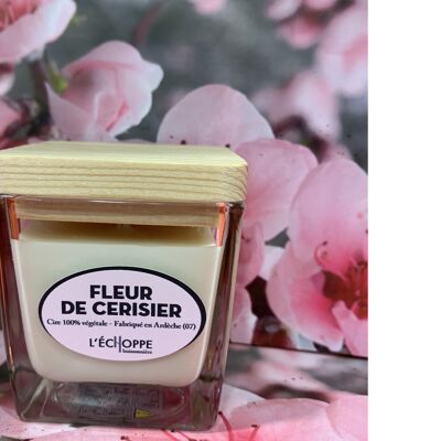 SQUARE SOYA CANDLE WOODEN COVER 6X6 80 G CHERRY BLOSSOM