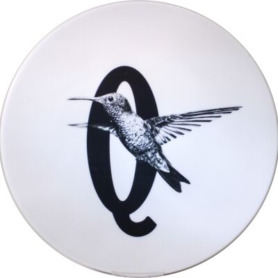 Buchstabentafel Q mit Kolibri