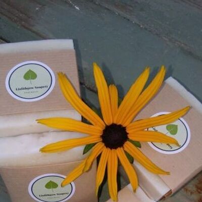 Natural Beeswax - Scent and Colour-free Soap - 100g