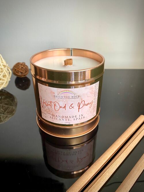 Velvet Oud & Peony in Rose gold with Wooden Wick 190g