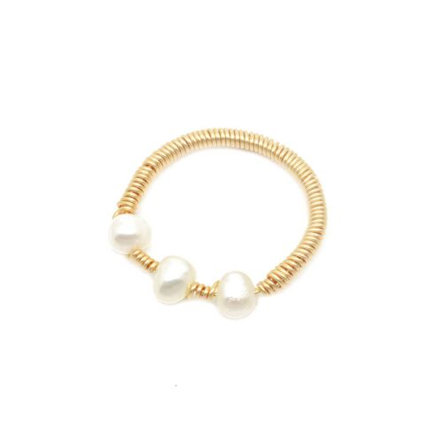 Freshwater pearl trio ring in gold