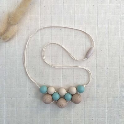 Water green carrying necklace