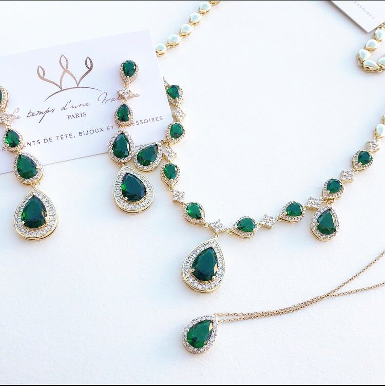 3-teiliges Schmuckset mit grüner und gelber Vergoldung in Henna-Zeit