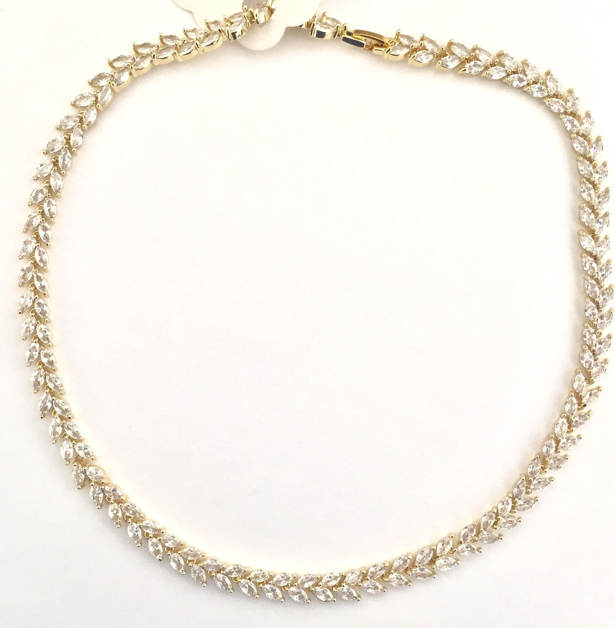 Runde Hochzeitskette mit Zirkonlaub und vergoldet - Gelbgold vergoldet