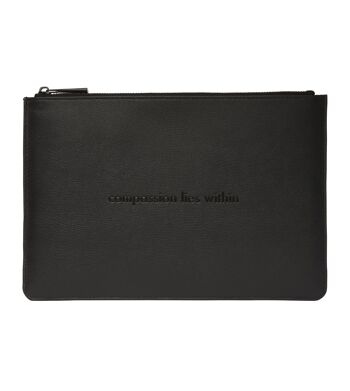 Pochette All Black | Essentiels classiques 1