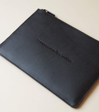 Pochette All Black | Essentiels classiques 3