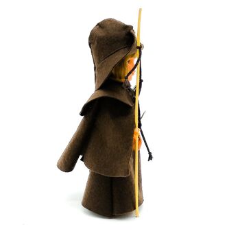 Poupée de collection de 25 cm. Robe de pèlerin typique de la région (Camino de Santiago, Galice), fabriquée en Espagne par Folk Crafts Dolls. (SKU : 241M) 2