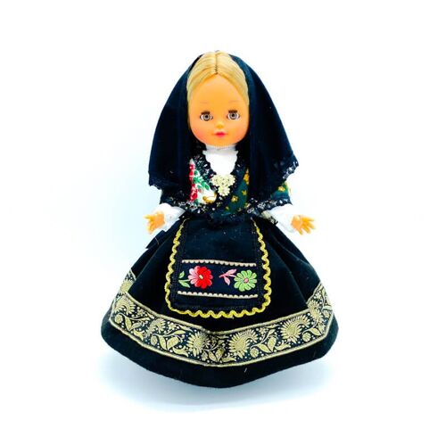 Muñeca de colección de 35 cm. vestido regional típico Leonesa Maragata (León) fabricada en España por Folk Artesanía Muñecas. (SKU: 336)