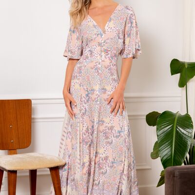 Long buttoned dress fitted at the waist in bohemian print with V-neck