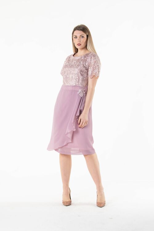 Cocktail Lace dress with discreet sequins