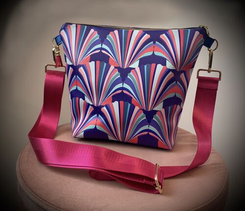 BLUE AND MAGENTA SHELL VEGAN HANDBAG - pink