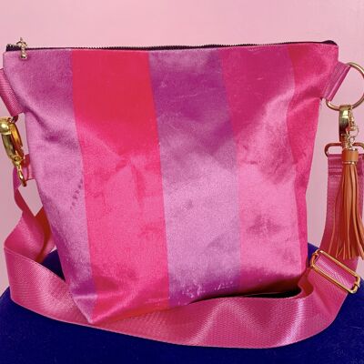 BOLSO DE MANO DE TERCIOPELO DE LUJO CON RAYAS FUCSIA - gris