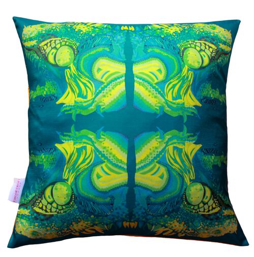 ILLUSIVE IGUANAS CUSHION - medium 38cm x38cm