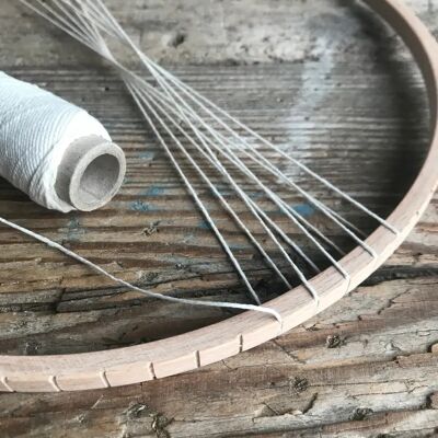 Circular Weaving Loom (28 cm / 11 inch diameter)